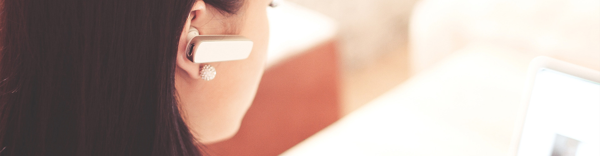 联系我们banner